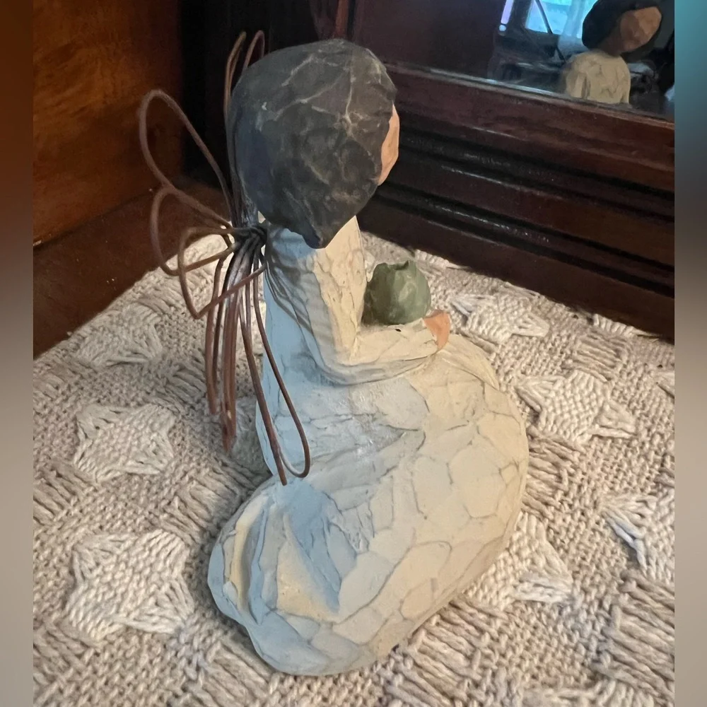 WILLOW TREE 'Angel of Protection' Rustic Hand Painted Angel Figurine Decor 4 in.